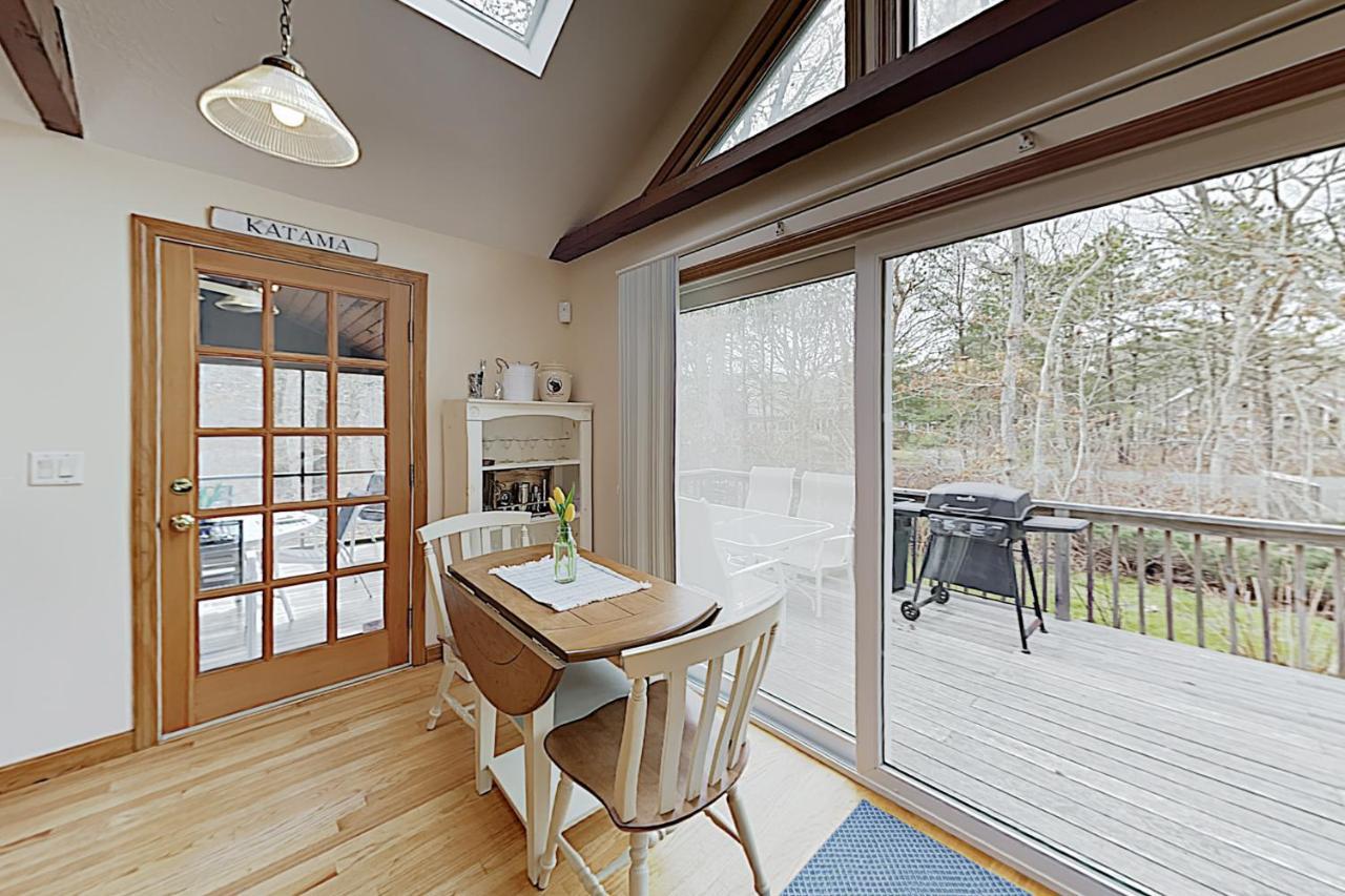Harbor Cove Cottage Едгартаун Екстериор снимка