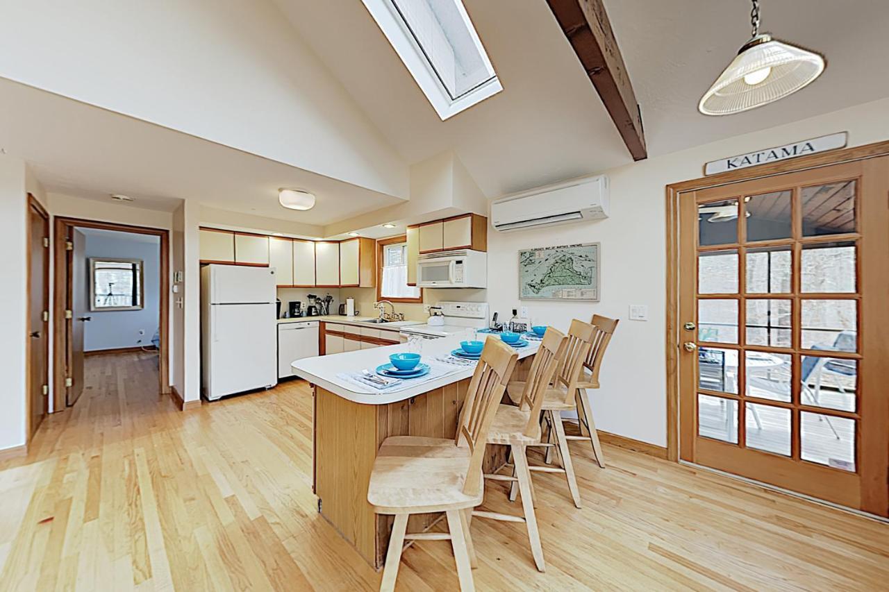 Harbor Cove Cottage Едгартаун Екстериор снимка