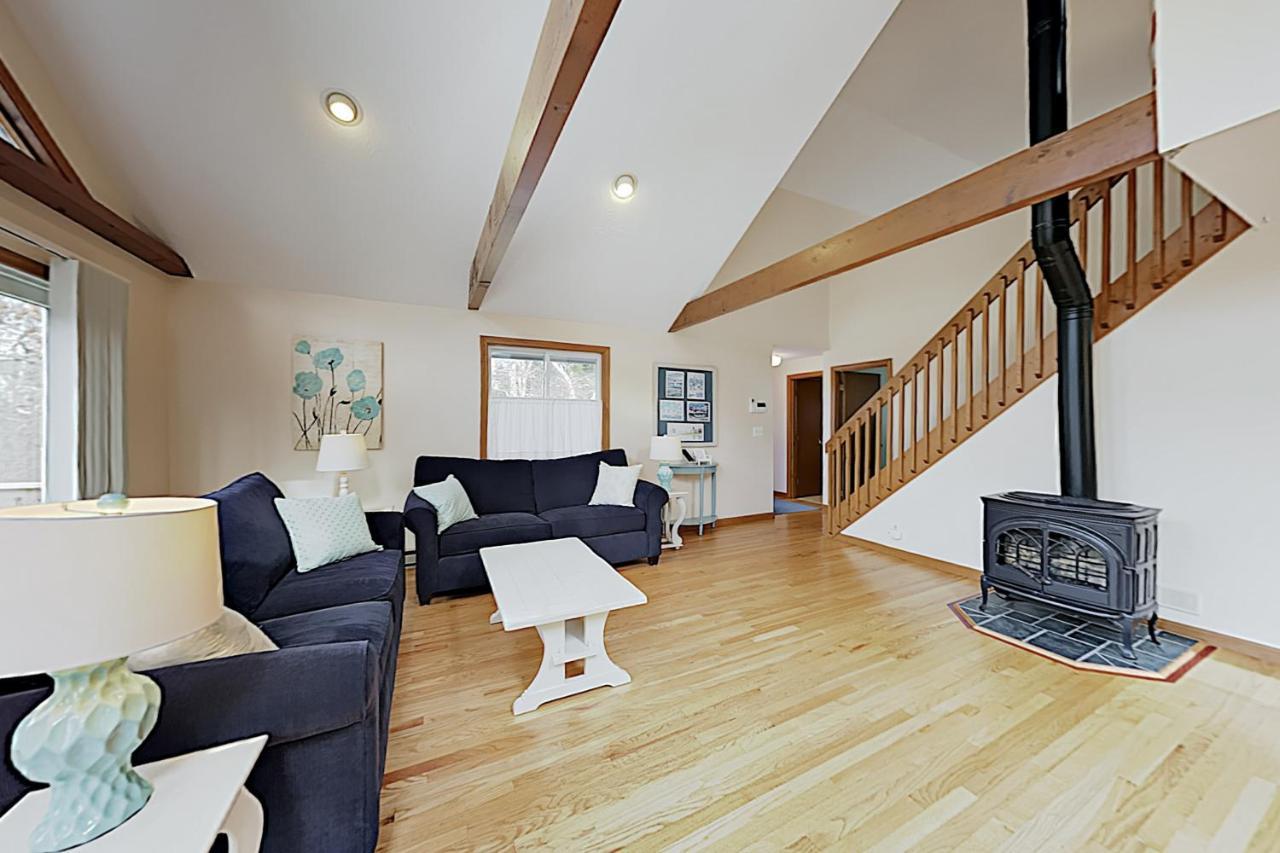Harbor Cove Cottage Едгартаун Екстериор снимка